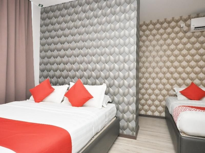 โอโย 886 Ada โฮเต็ล แอนด์ อพาร์ตเมนต์ Hotel กัวลาตรังกานู ภายนอก รูปภาพ
